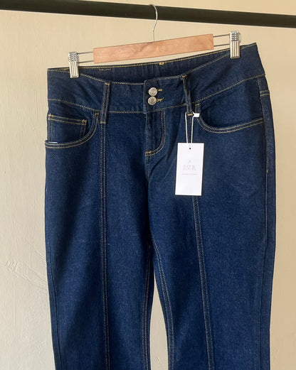 HIGH RISE FLARED JEANS