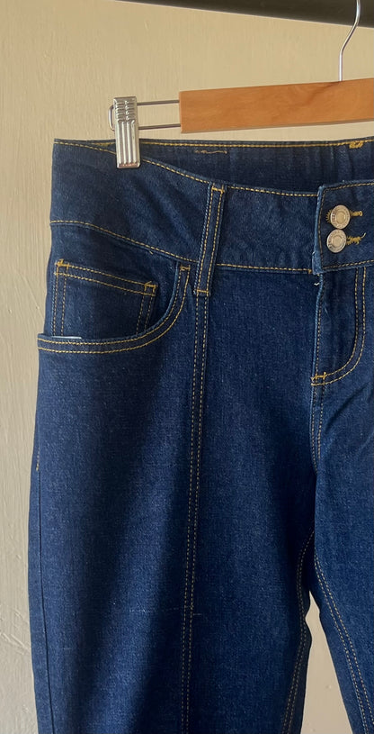 HIGH RISE FLARED JEANS