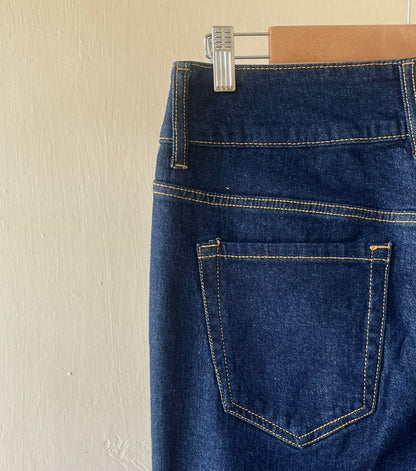 HIGH RISE FLARED JEANS