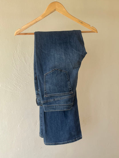 HIGH RISE FLARED JEANS