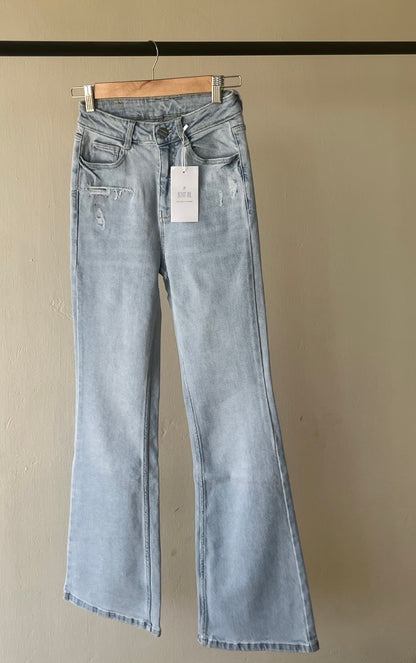 HIGH RISE FLARED BOYFRIEND JEANS