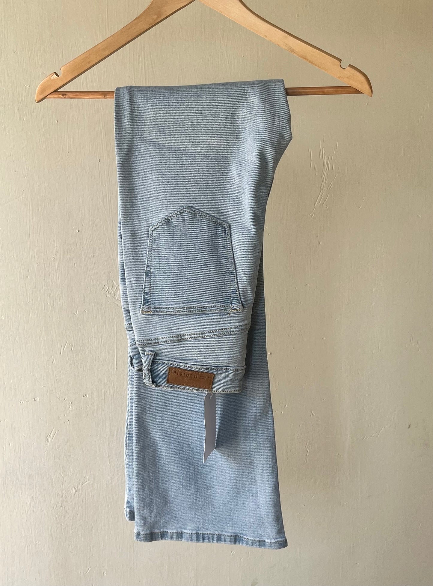 HIGH RISE FLARED BOYFRIEND JEANS