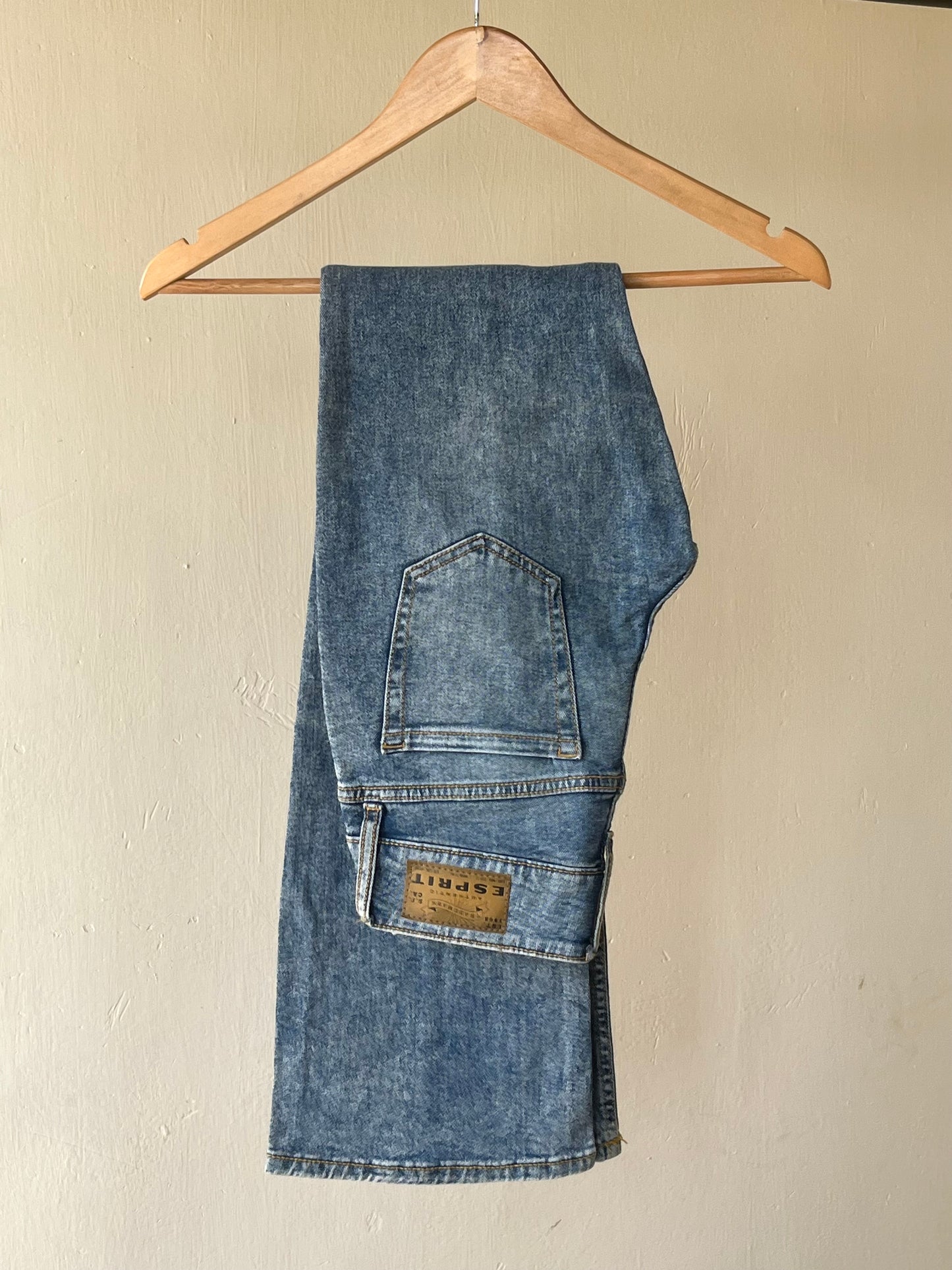 HIGH RISE FLARED JEANS