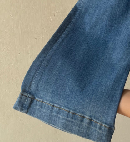 STRAIGHT JEANS