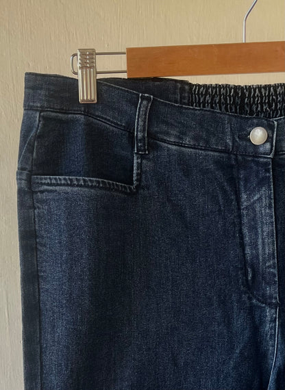 STRAIGHT JEANS