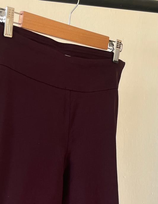 STRETCHABLE SLIM FIT PANTS