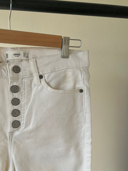 HIGH WAIST SLIM FIT JEANS