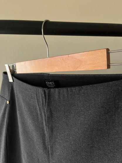 STRETCHABLE SLIM FIT PANTS