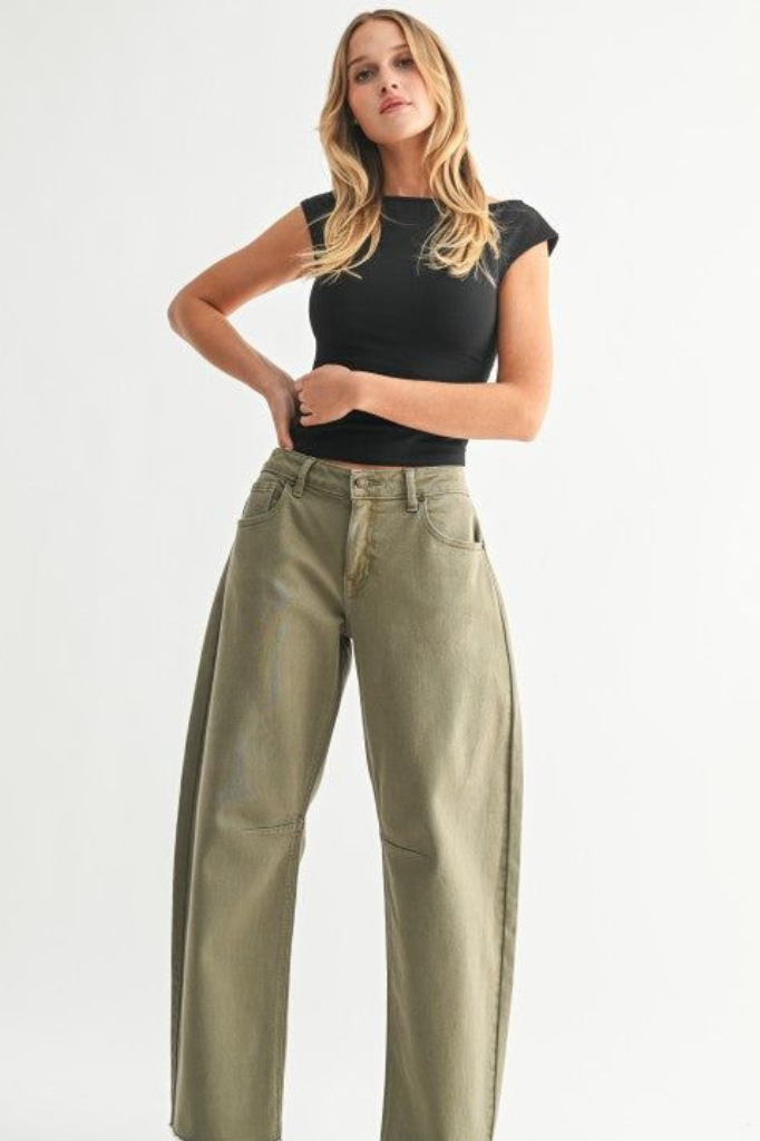 OLIVE BARREL JEANS