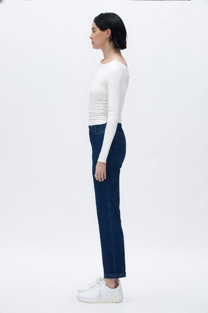 STRAIGHT JEANS